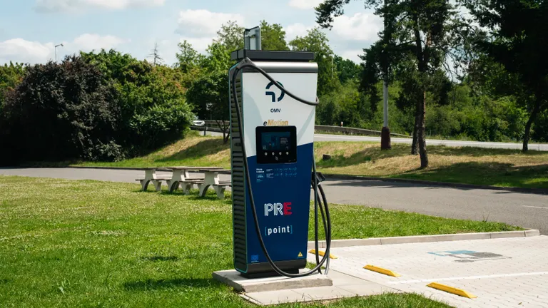 Czech_e-chargers_OMVxPRE